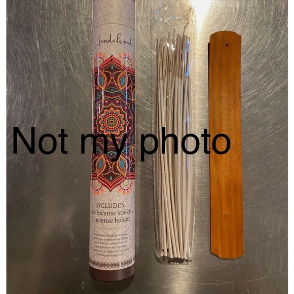 30 Sandalwood, incense sticks and one incense holder - Picture 6 of 6